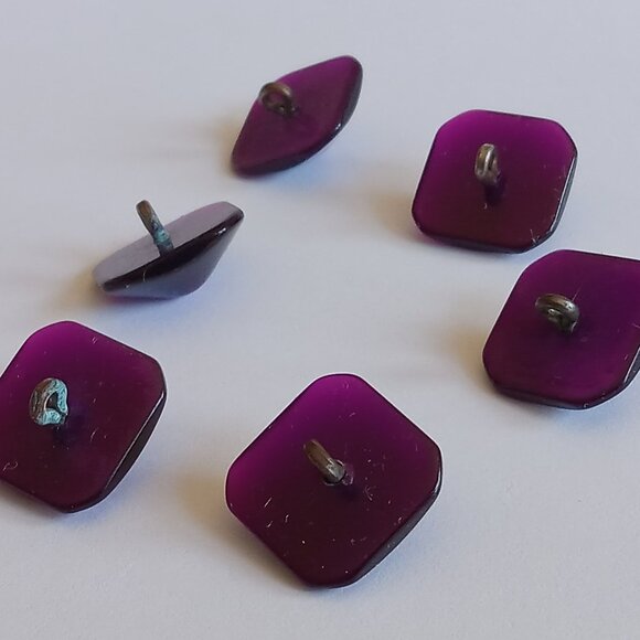 6 Purple Vintage Sewing Buttons - Picture 7 of 12